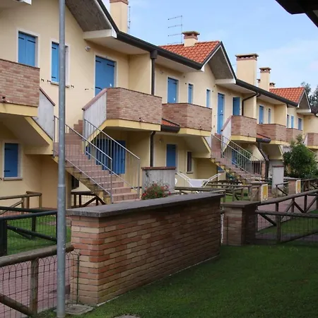 Appartement Homely Flat In A With Pool In Rosolina *