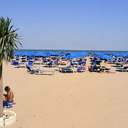 Appartement Homely Flat In A With Pool In Rosolina *