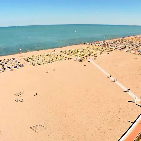 Appartement Homely Flat In A With Pool In Rosolina *
