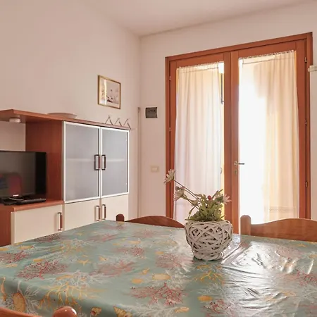 Homely Flat With Pool-beahost * Rosapineta