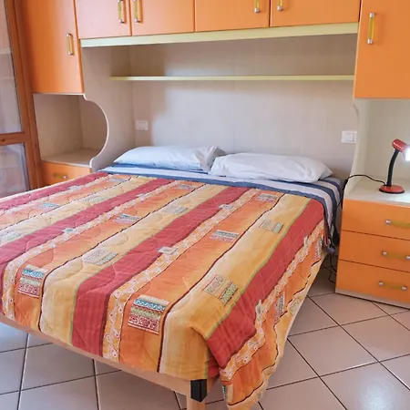 Homely Flat With Pool-beahost * Rosapineta