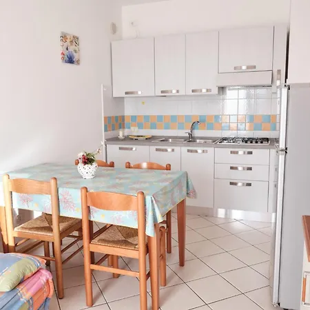 Apartment Homely Flat With Pool-beahost Rosapineta