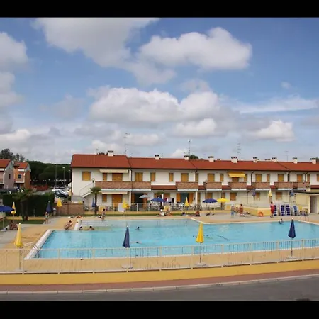 Homely Flat With Pool-beahost Apartment Rosapineta